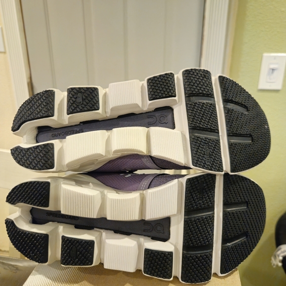 On Running Cloudflyer 4 Shark/Pearl Sneakers 71-98092 Women's Sneakers - Picture 8 of 8